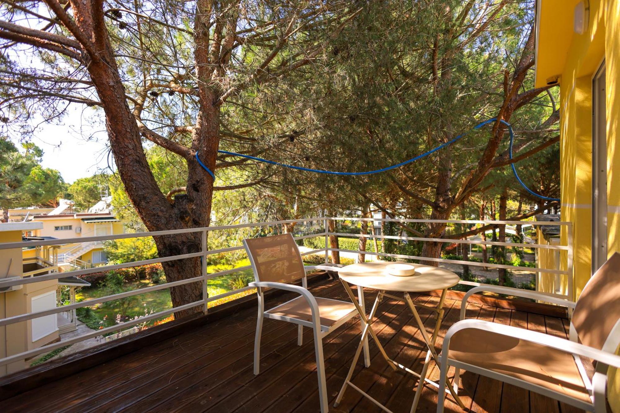 Grandstay Villa Perla Resort Durres Exterior photo