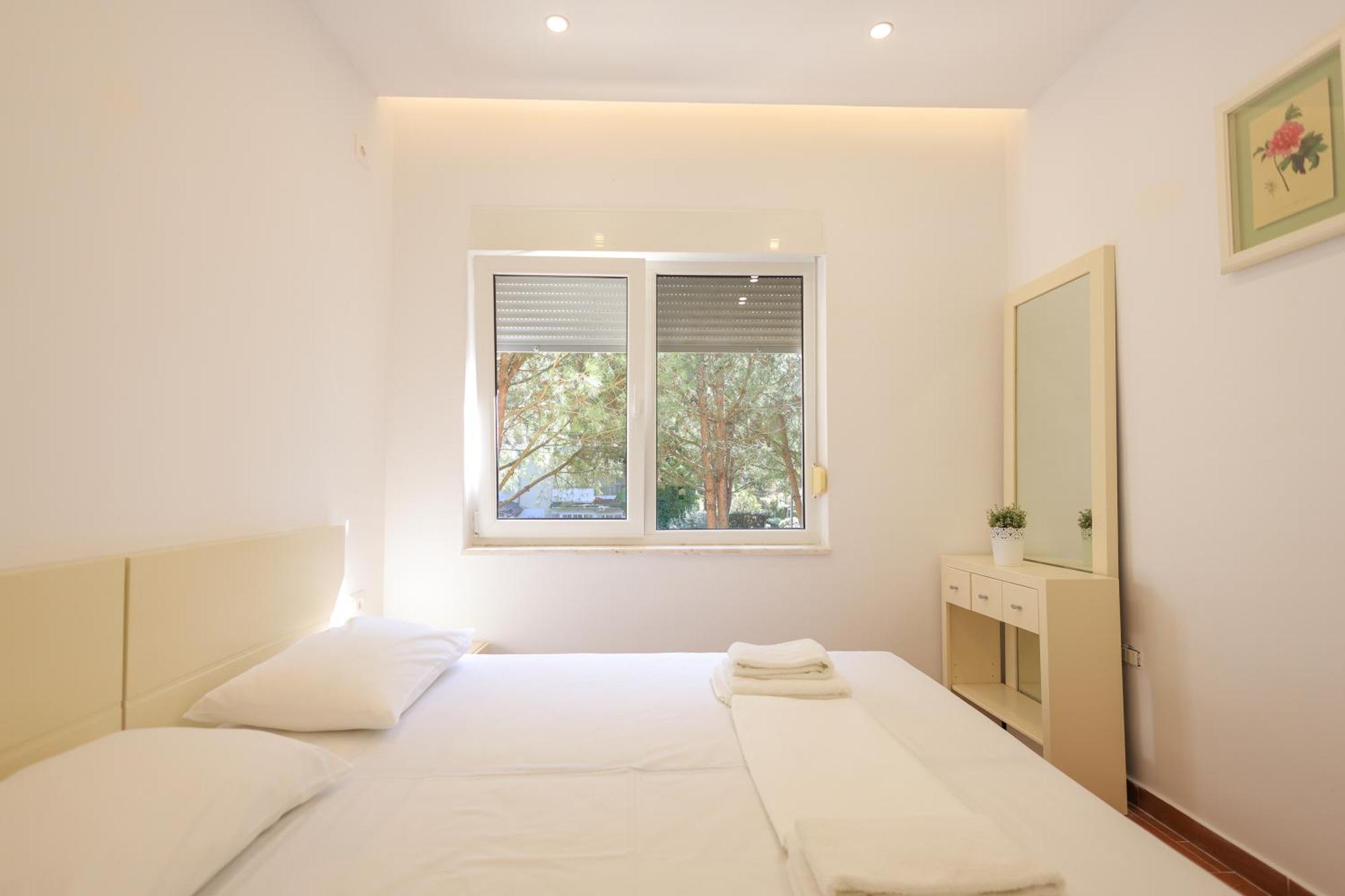 Grandstay Villa Perla Resort Durres Exterior photo