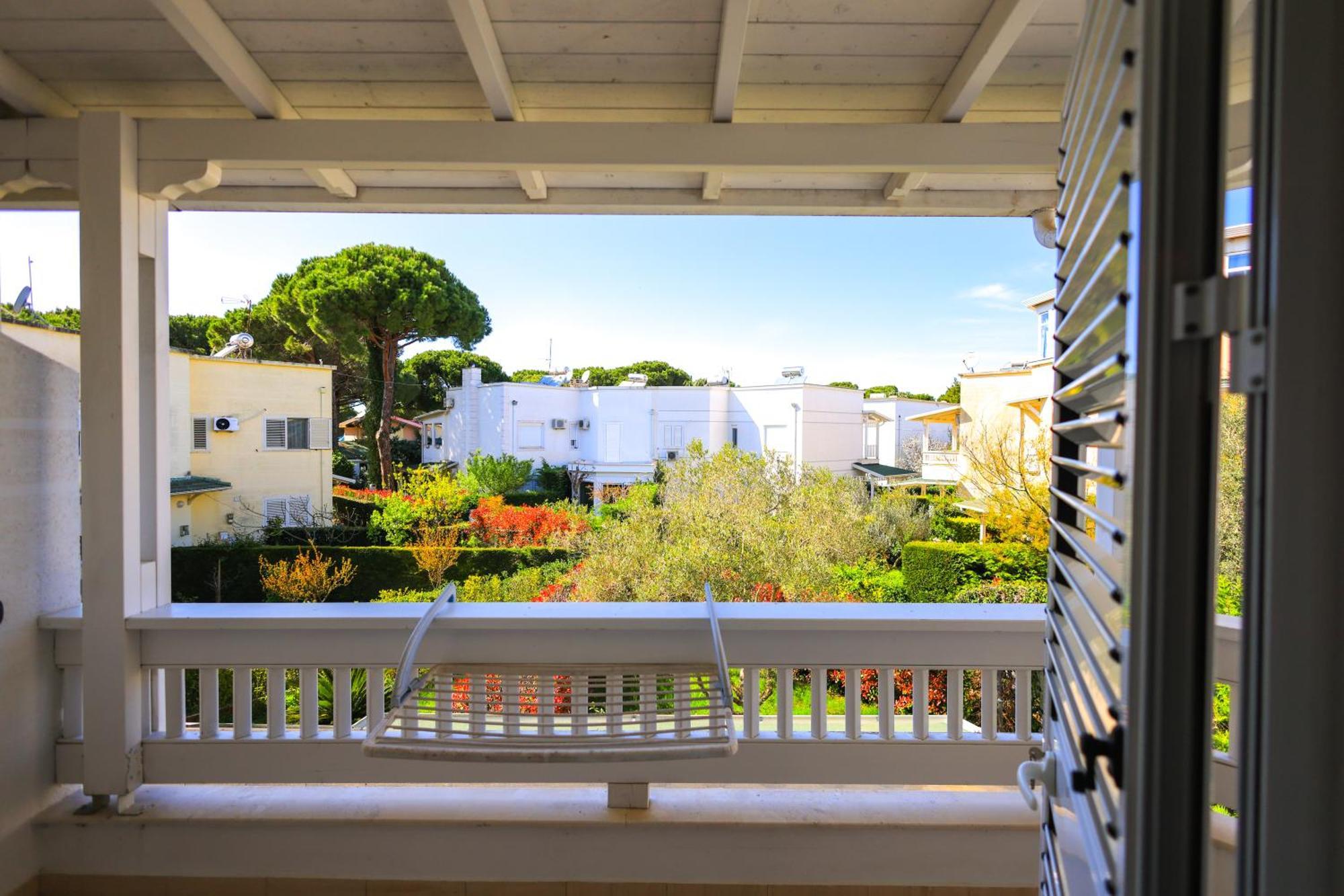 Grandstay Villa Perla Resort Durres Exterior photo